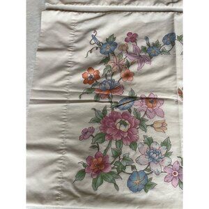 Vintage Springmaid Wondercale Floral Tablecloth 60% Cotton 40% Polyester Butterf